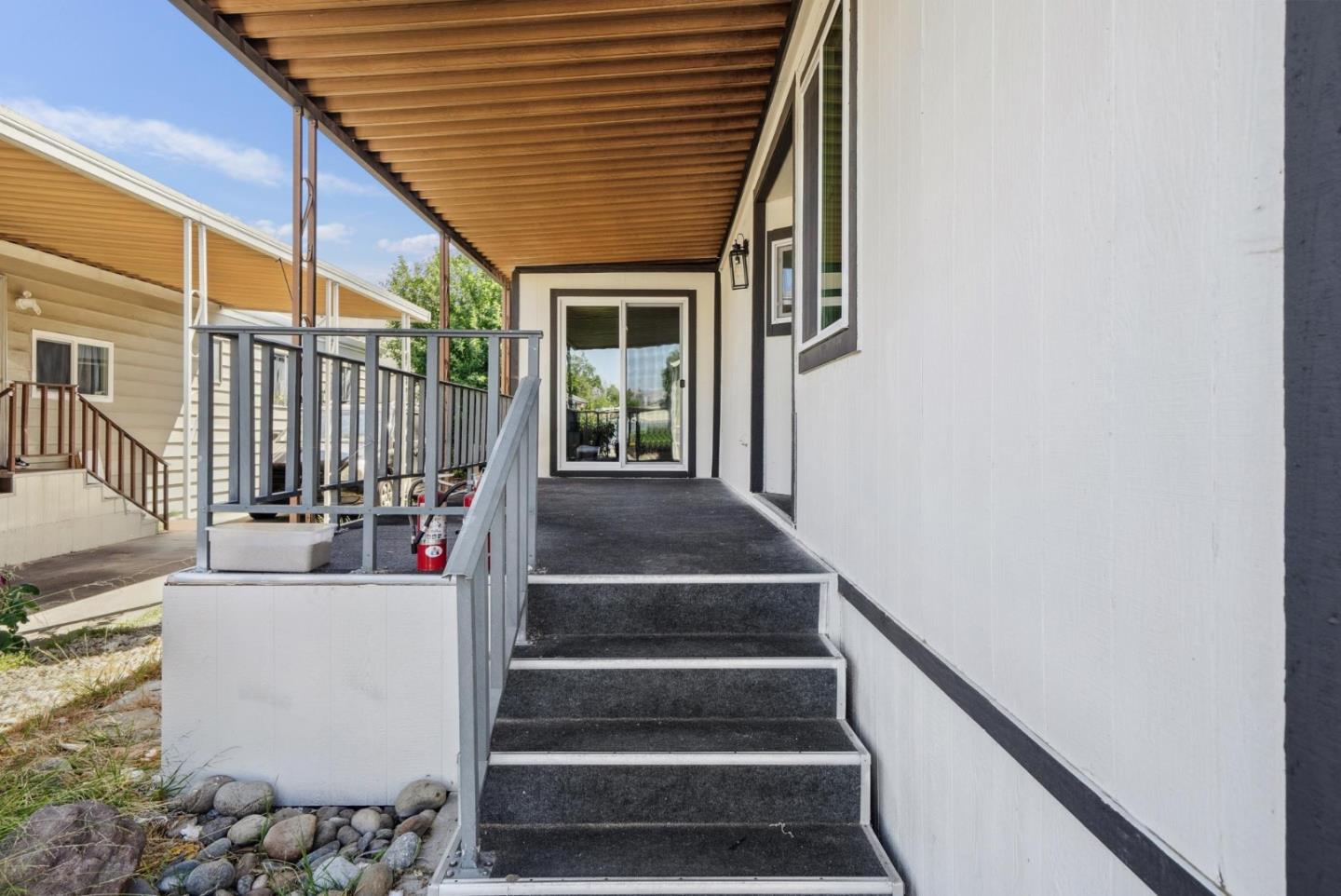 Detail Gallery Image 4 of 38 For 423 Chateau La Salle Dr #423,  San Jose,  CA 95111 - 2 Beds | 2 Baths