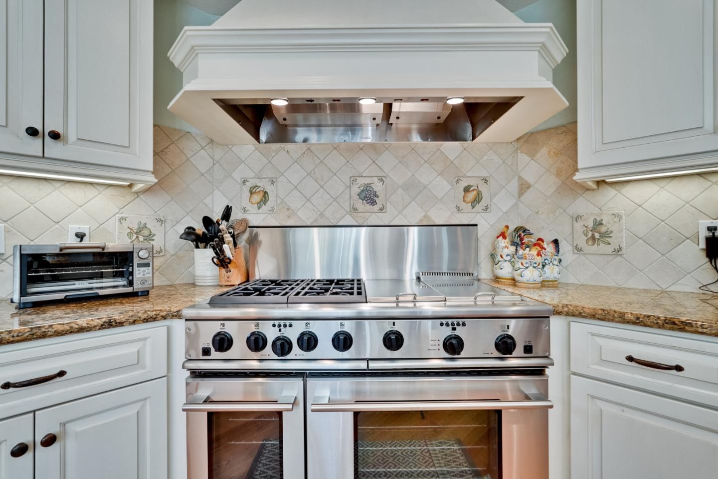 Detail Gallery Image 21 of 149 For 6449 Curie Ct, San Jose,  CA 95123 - 4 Beds | 2/1 Baths