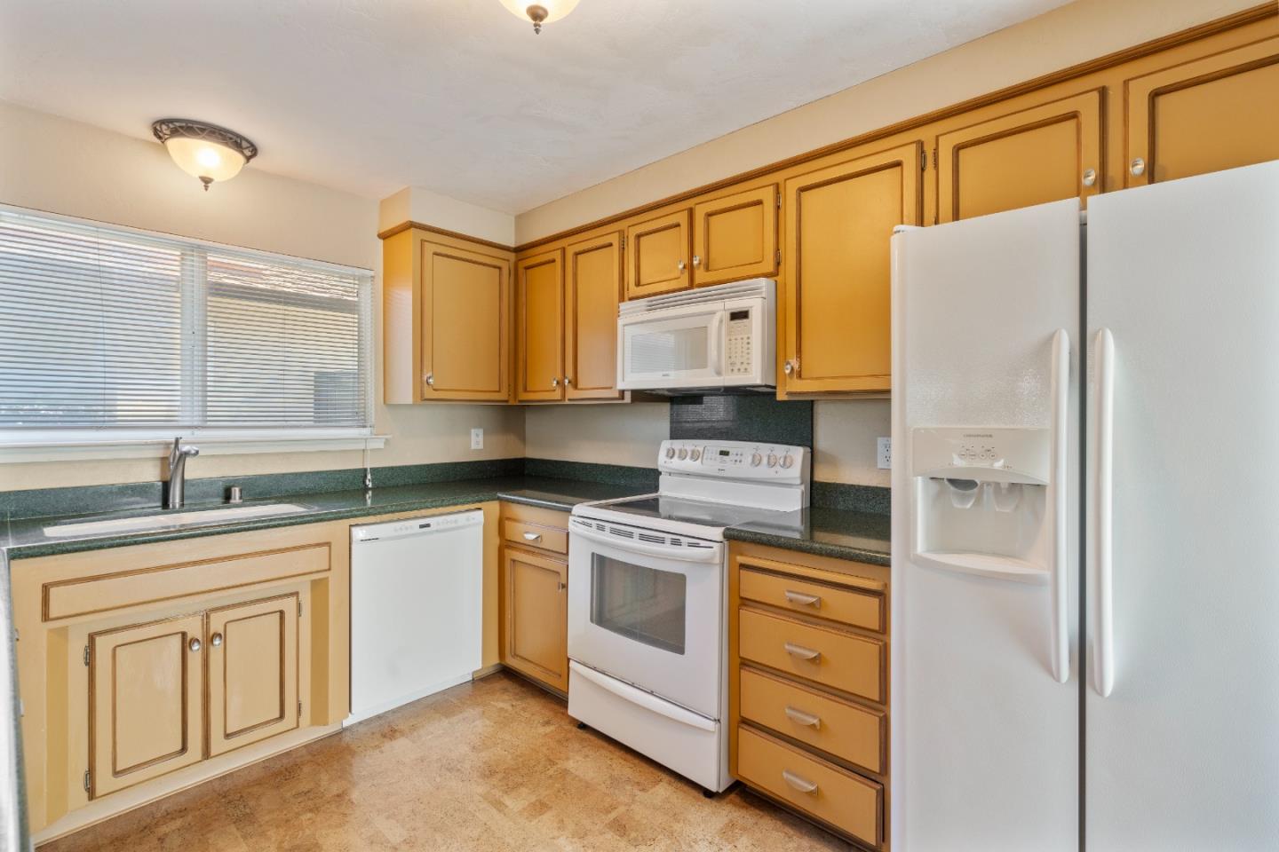 Detail Gallery Image 20 of 49 For 422 Shelley Way, Salinas,  CA 93901 - 3 Beds | 2 Baths
