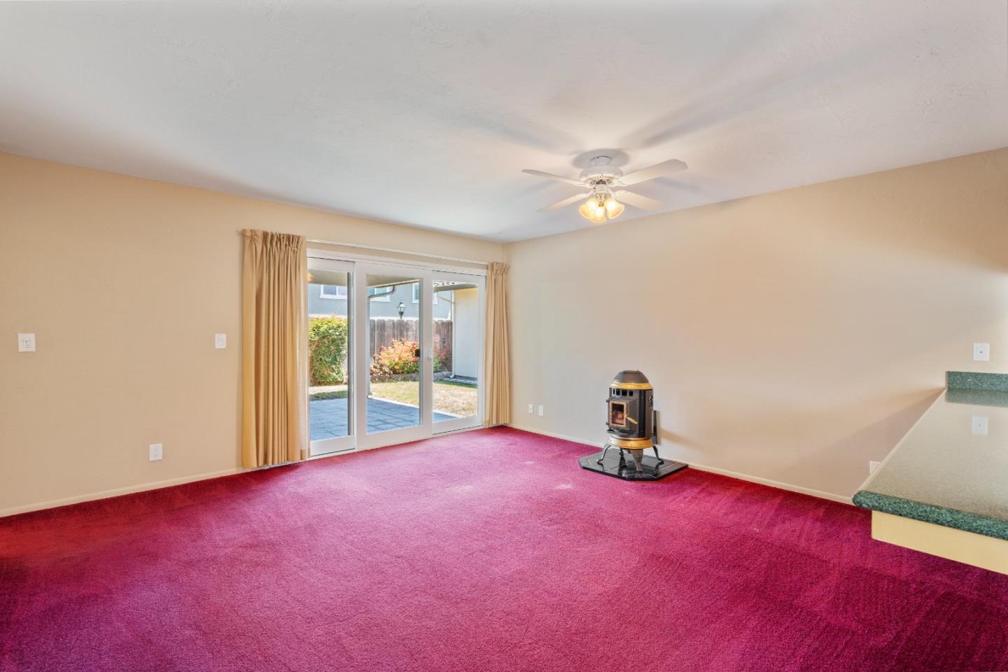 Detail Gallery Image 21 of 49 For 422 Shelley Way, Salinas,  CA 93901 - 3 Beds | 2 Baths