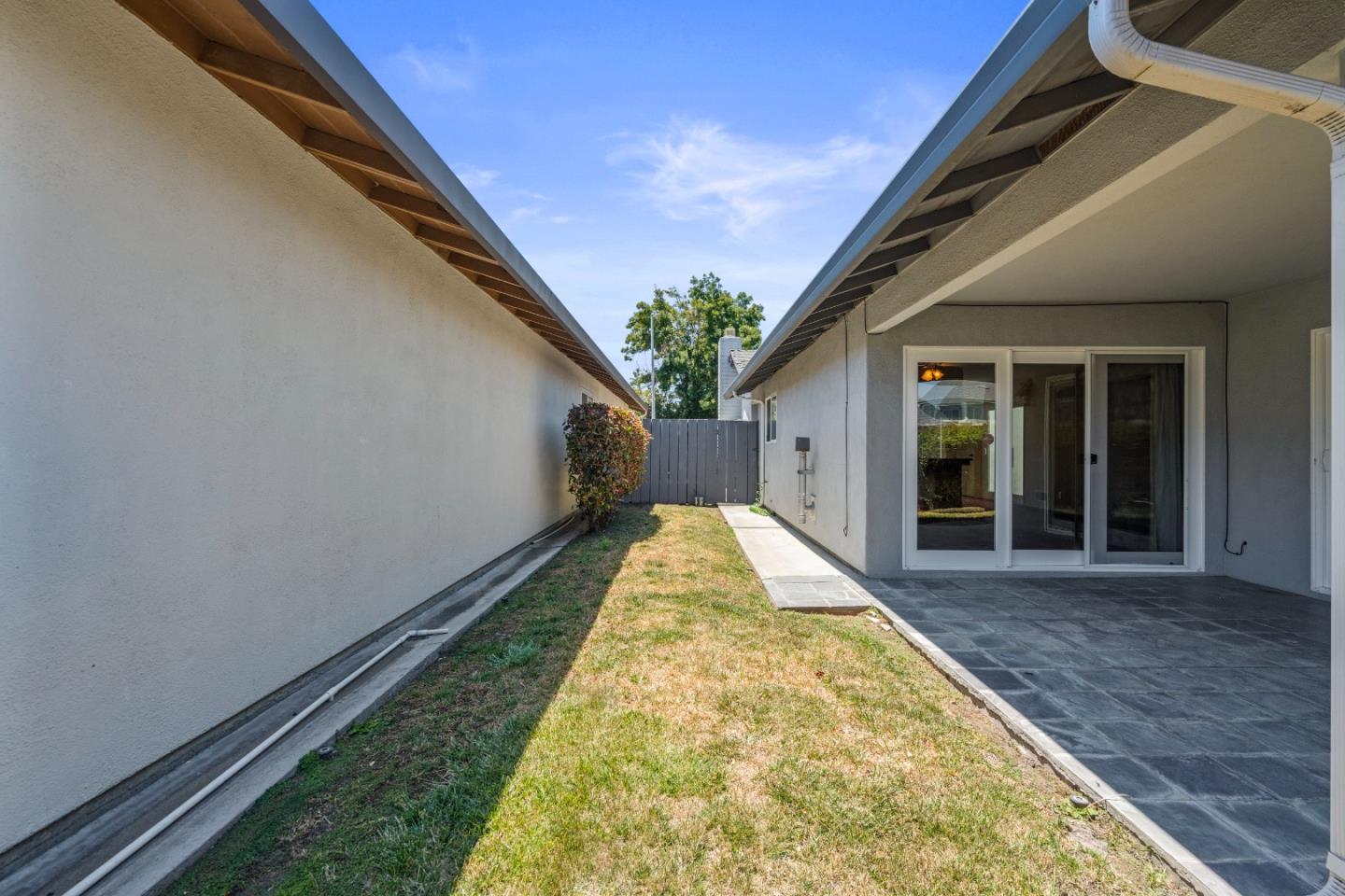 Detail Gallery Image 41 of 49 For 422 Shelley Way, Salinas,  CA 93901 - 3 Beds | 2 Baths