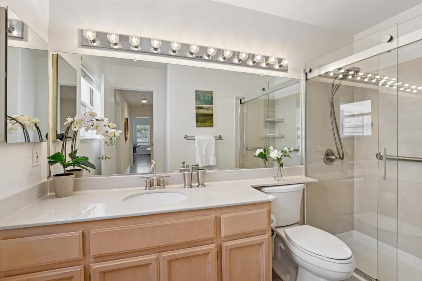 Detail Gallery Image 21 of 32 For 595 Shoal Cir, Redwood Shores,  CA 94065 - 2 Beds | 2/1 Baths