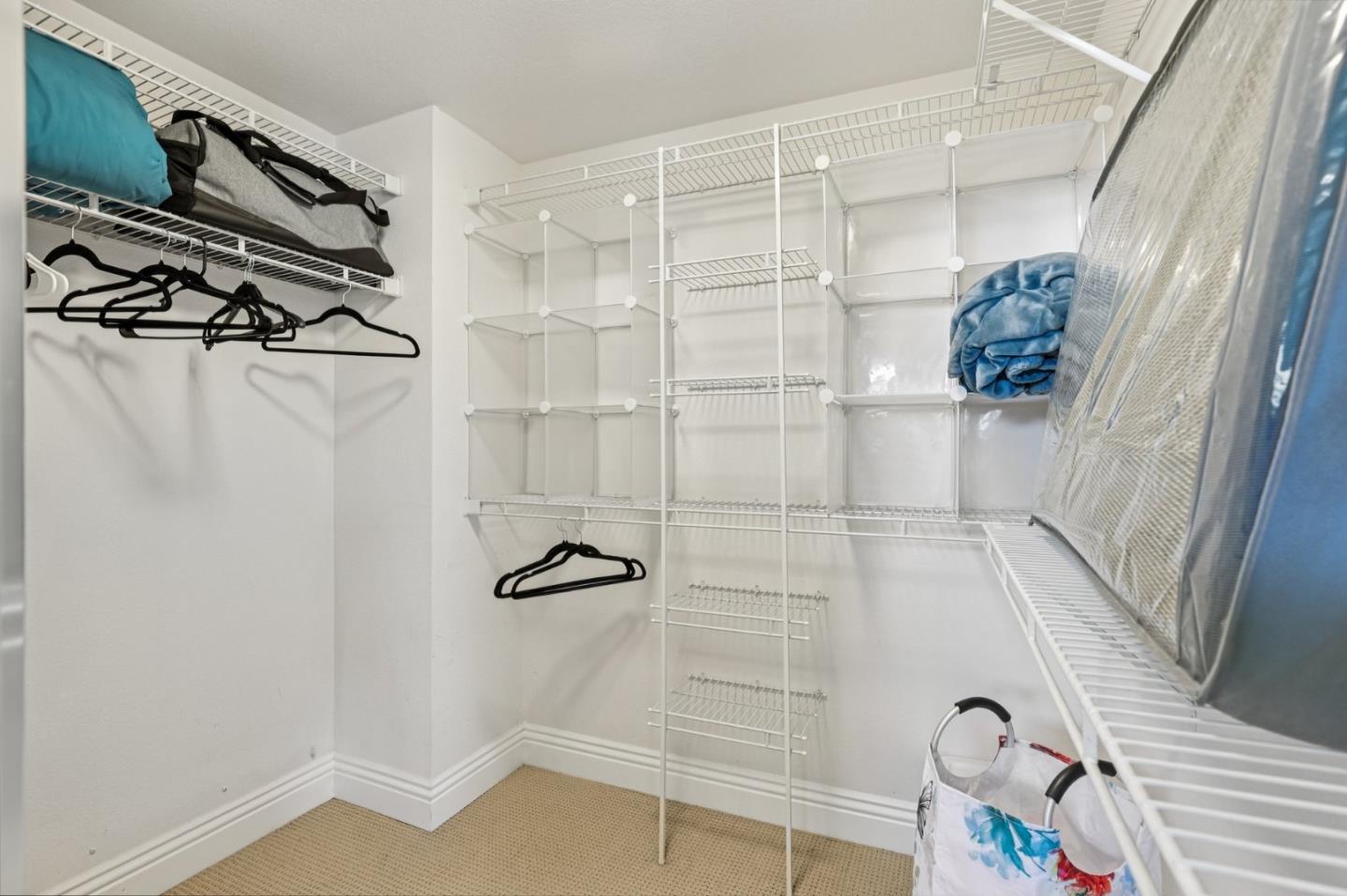 Detail Gallery Image 26 of 32 For 595 Shoal Cir, Redwood Shores,  CA 94065 - 2 Beds | 2/1 Baths