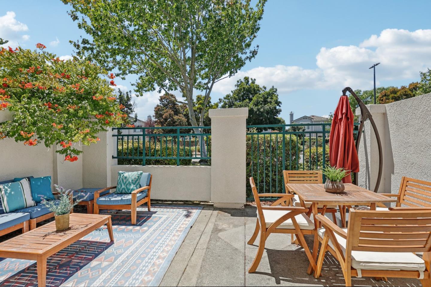 Detail Gallery Image 29 of 32 For 595 Shoal Cir, Redwood Shores,  CA 94065 - 2 Beds | 2/1 Baths