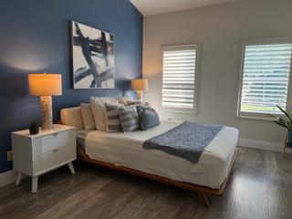 Detail Gallery Image 9 of 12 For 595 Shoal Cir, Redwood Shores,  CA 94065 - 2 Beds | 2/1 Baths