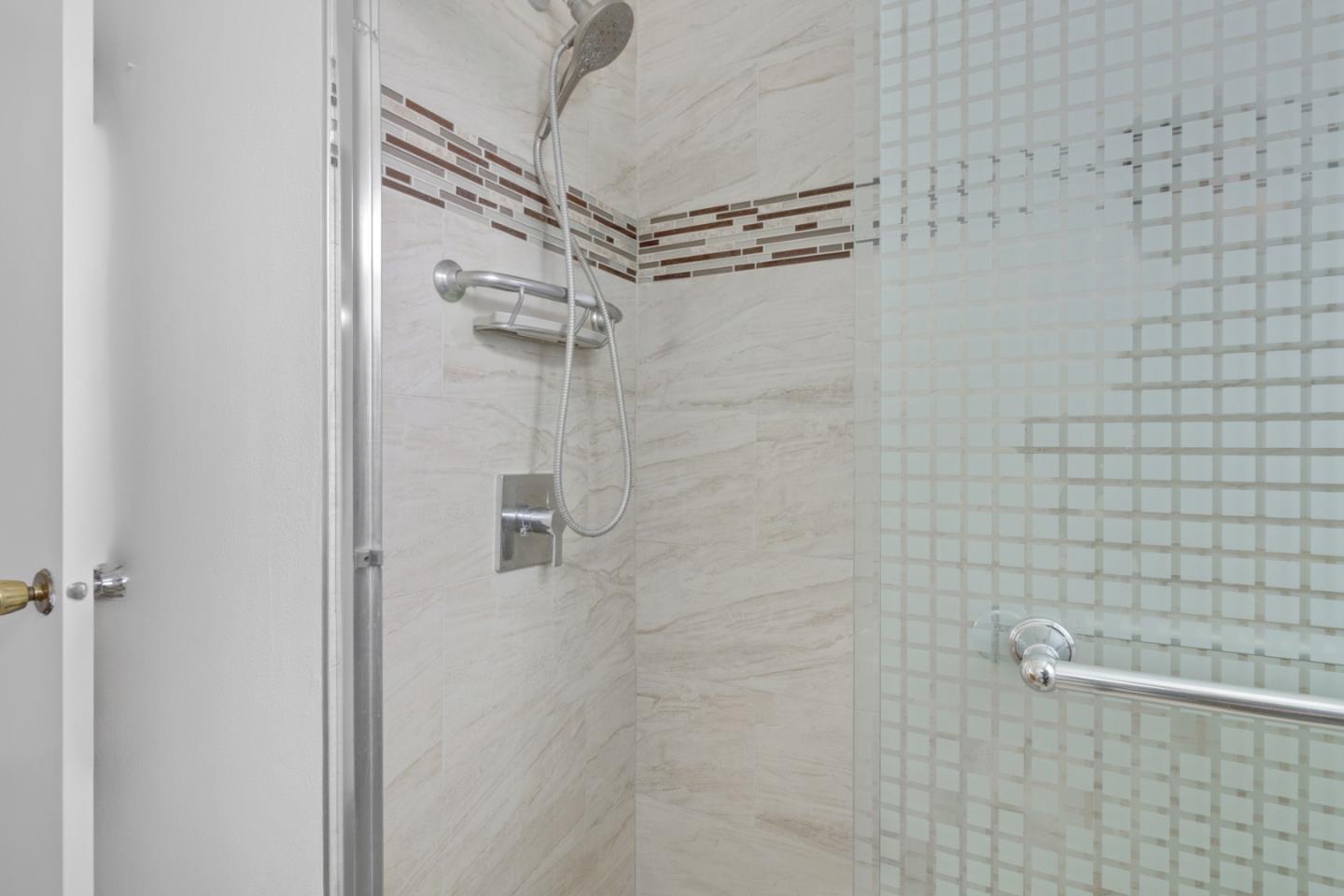 Detail Gallery Image 12 of 21 For 401 Spruce Cir, Watsonville,  CA 95076 - 2 Beds | 2 Baths