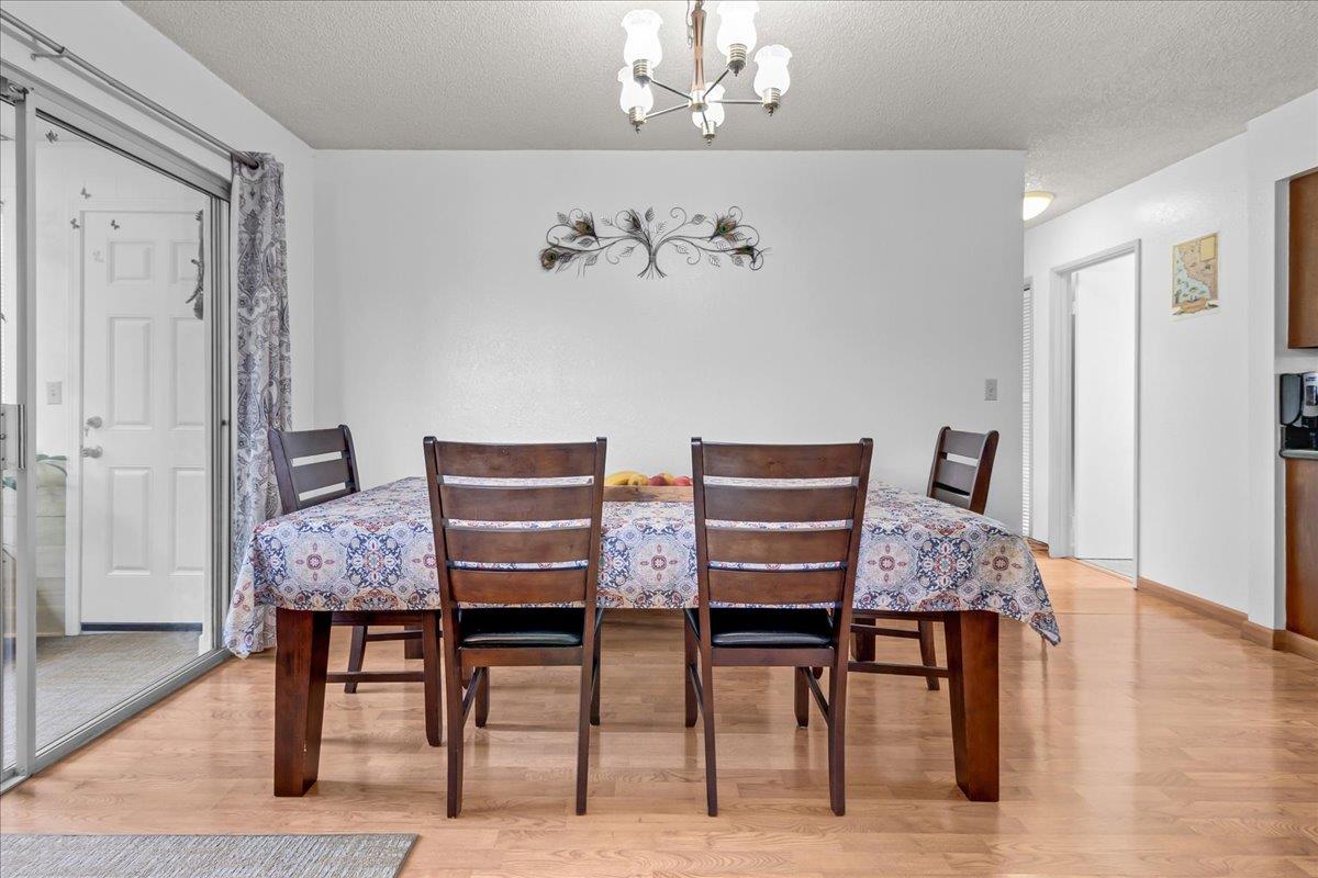 Detail Gallery Image 5 of 21 For 401 Spruce Cir, Watsonville,  CA 95076 - 2 Beds | 2 Baths