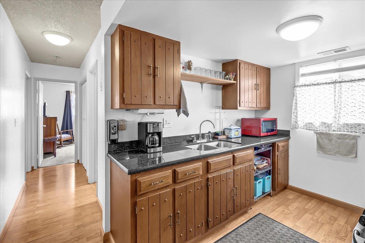 Detail Gallery Image 9 of 21 For 401 Spruce Cir, Watsonville,  CA 95076 - 2 Beds | 2 Baths