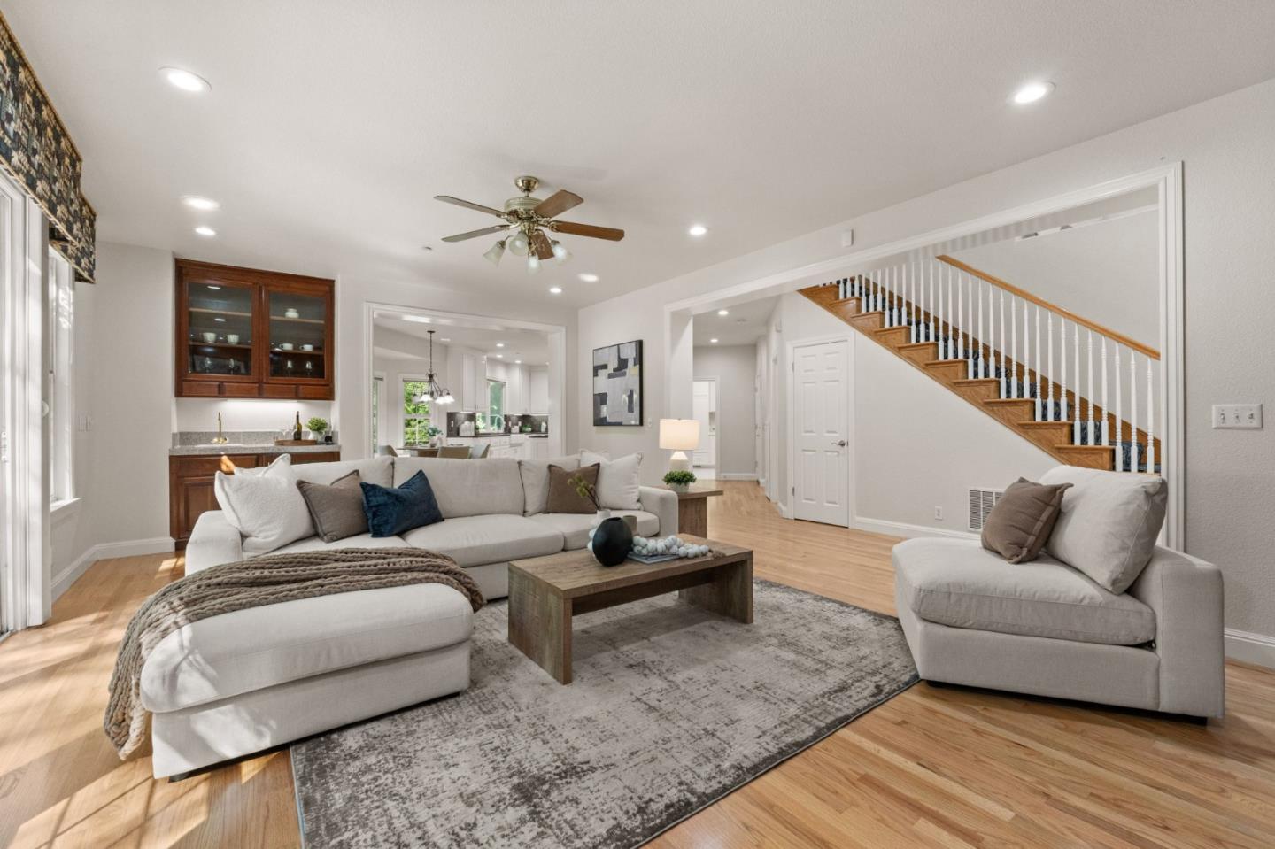 Detail Gallery Image 2 of 78 For 1925 Mantelli Dr, Gilroy,  CA 95020 - 5 Beds | 3/1 Baths