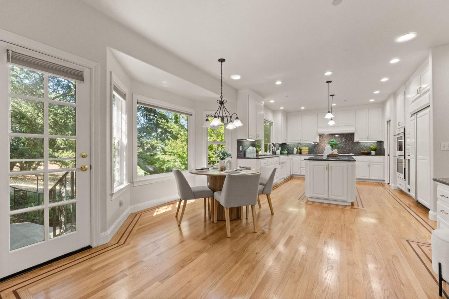 Detail Gallery Image 3 of 78 For 1925 Mantelli Dr, Gilroy,  CA 95020 - 5 Beds | 3/1 Baths