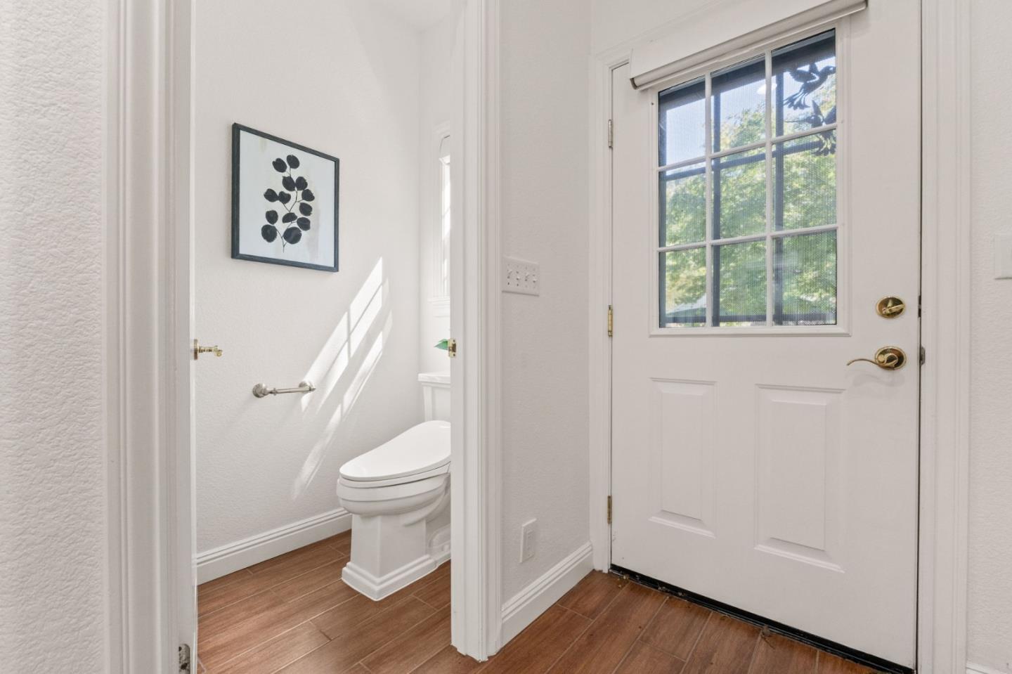 Detail Gallery Image 34 of 78 For 1925 Mantelli Dr, Gilroy,  CA 95020 - 5 Beds | 3/1 Baths