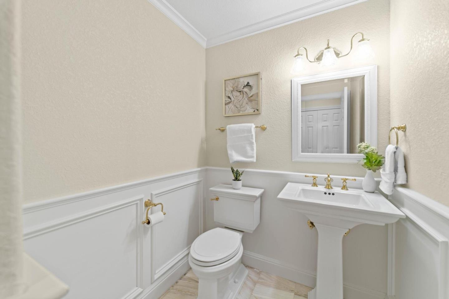 Detail Gallery Image 38 of 78 For 1925 Mantelli Dr, Gilroy,  CA 95020 - 5 Beds | 3/1 Baths