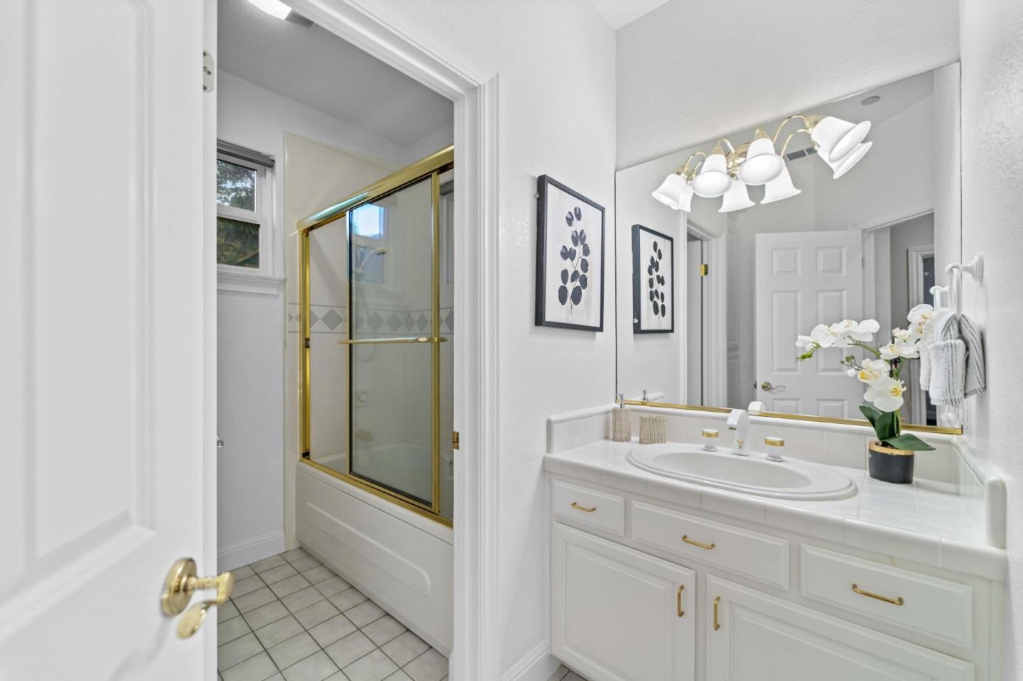 Detail Gallery Image 43 of 78 For 1925 Mantelli Dr, Gilroy,  CA 95020 - 5 Beds | 3/1 Baths