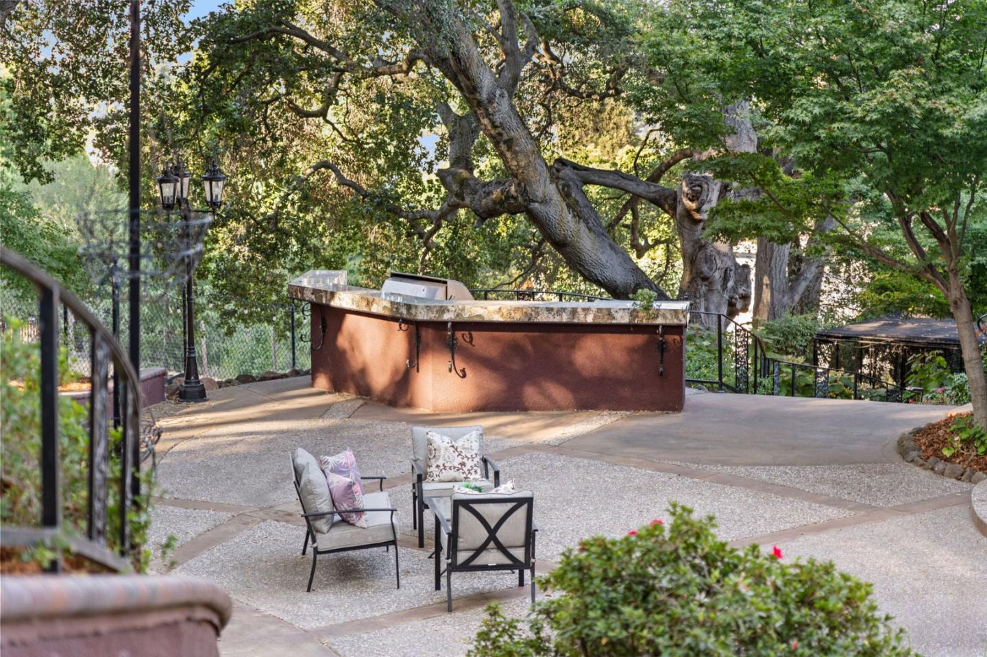 Detail Gallery Image 65 of 78 For 1925 Mantelli Dr, Gilroy,  CA 95020 - 5 Beds | 3/1 Baths