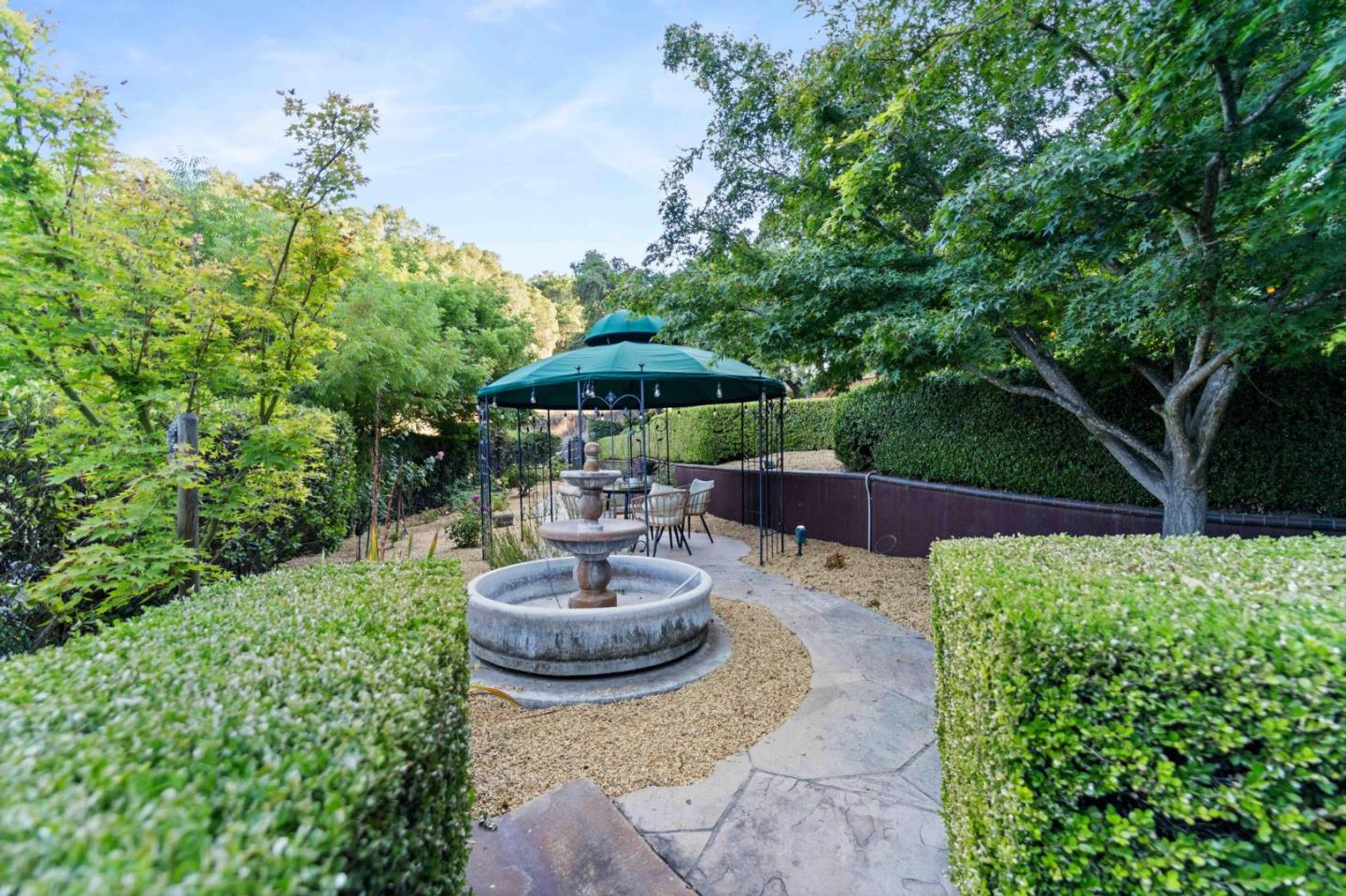 Detail Gallery Image 68 of 78 For 1925 Mantelli Dr, Gilroy,  CA 95020 - 5 Beds | 3/1 Baths