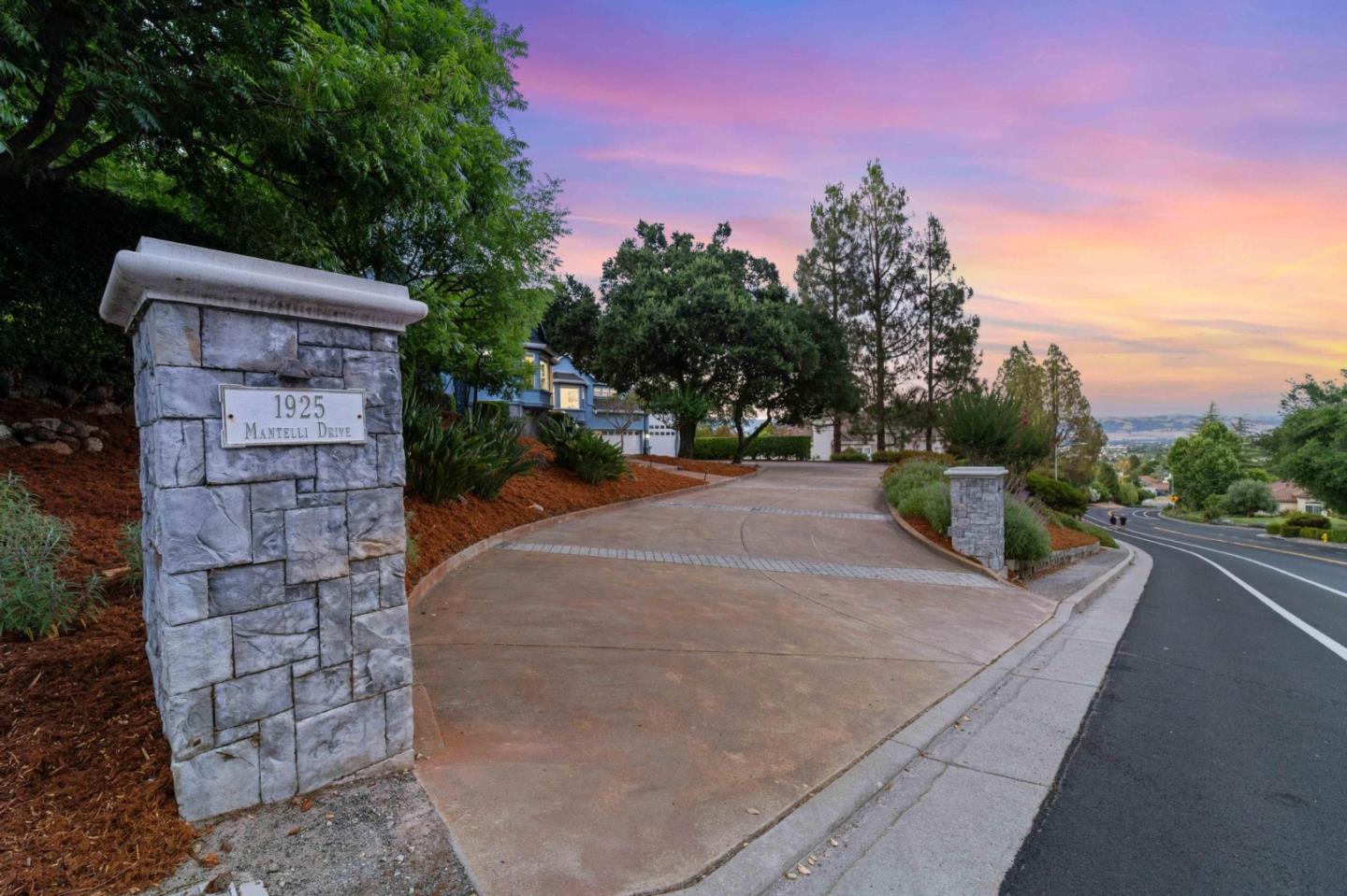 Detail Gallery Image 74 of 78 For 1925 Mantelli Dr, Gilroy,  CA 95020 - 5 Beds | 3/1 Baths