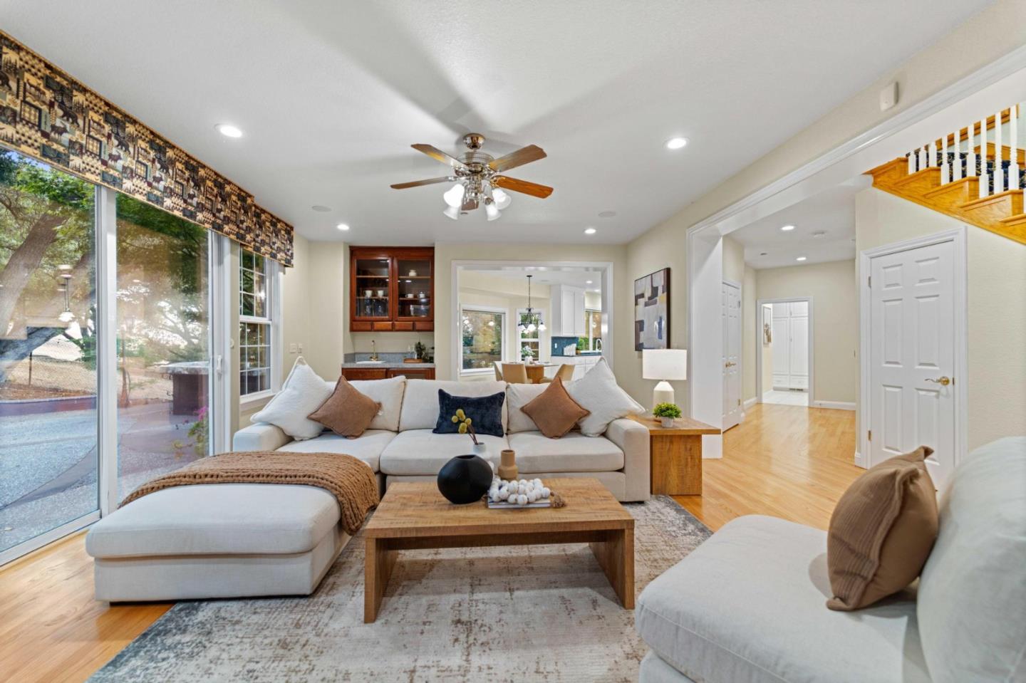 Detail Gallery Image 9 of 78 For 1925 Mantelli Dr, Gilroy,  CA 95020 - 5 Beds | 3/1 Baths