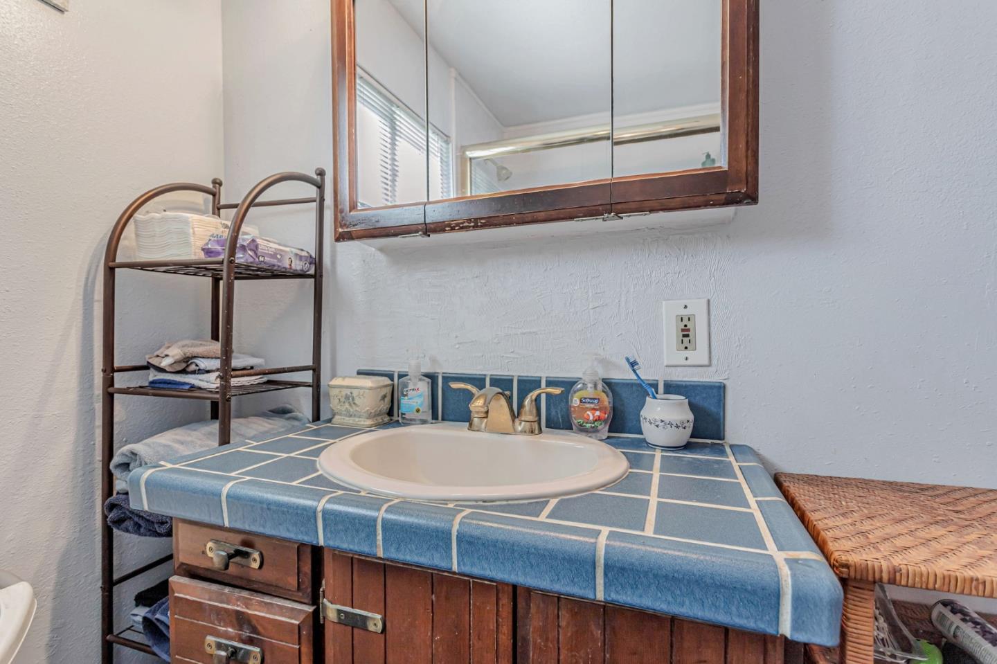 Detail Gallery Image 23 of 35 For 250 Arroyo Dr, Watsonville,  CA 95076 - 4 Beds | 3 Baths