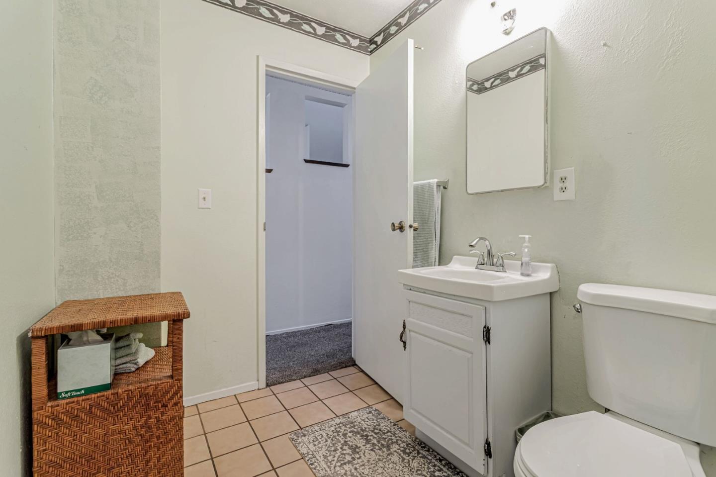 Detail Gallery Image 24 of 35 For 250 Arroyo Dr, Watsonville,  CA 95076 - 4 Beds | 3 Baths