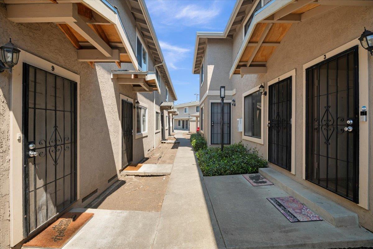Detail Gallery Image 11 of 17 For 760 Fletcher Ln, Hayward,  CA 94544 - – Beds | – Baths