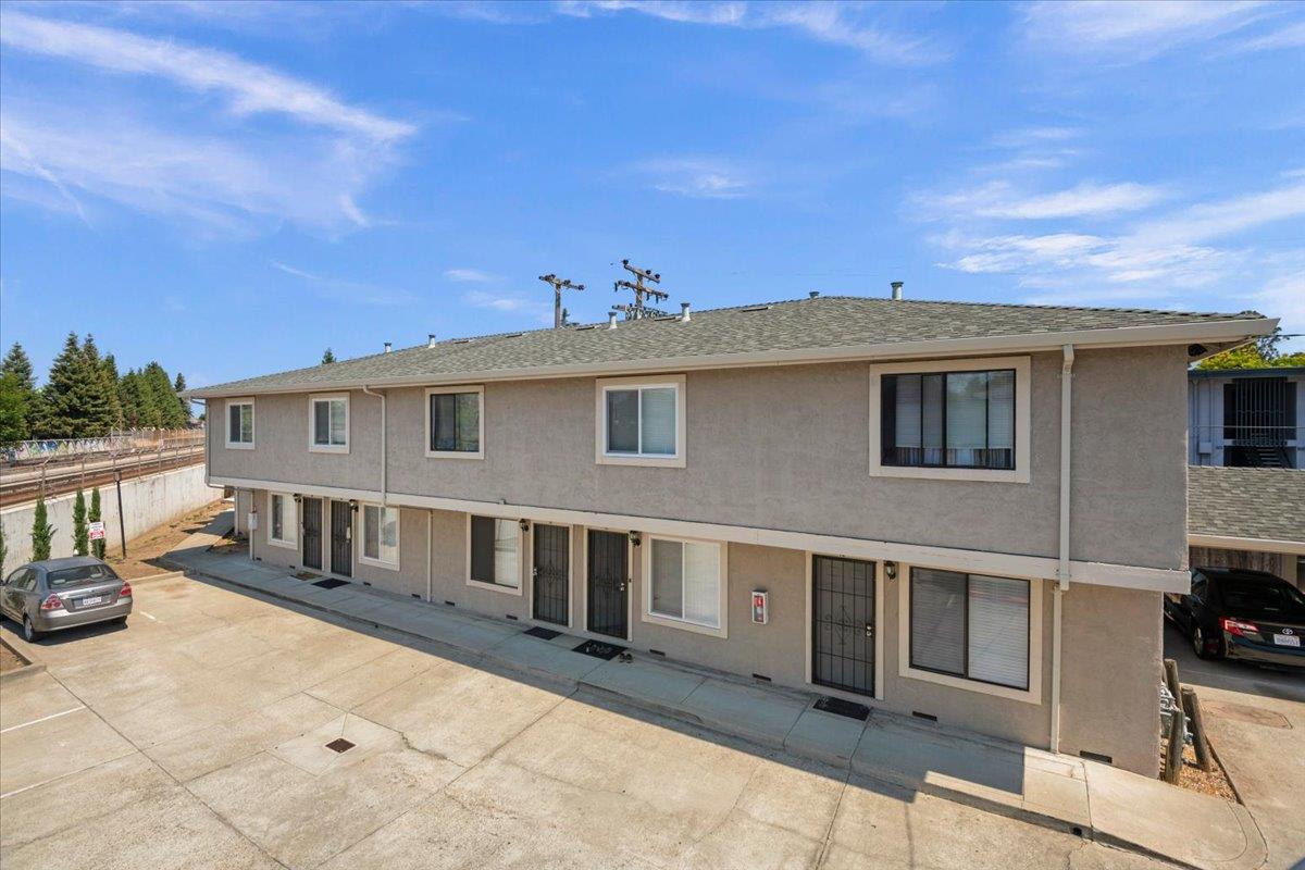 Detail Gallery Image 12 of 17 For 760 Fletcher Ln, Hayward,  CA 94544 - – Beds | – Baths