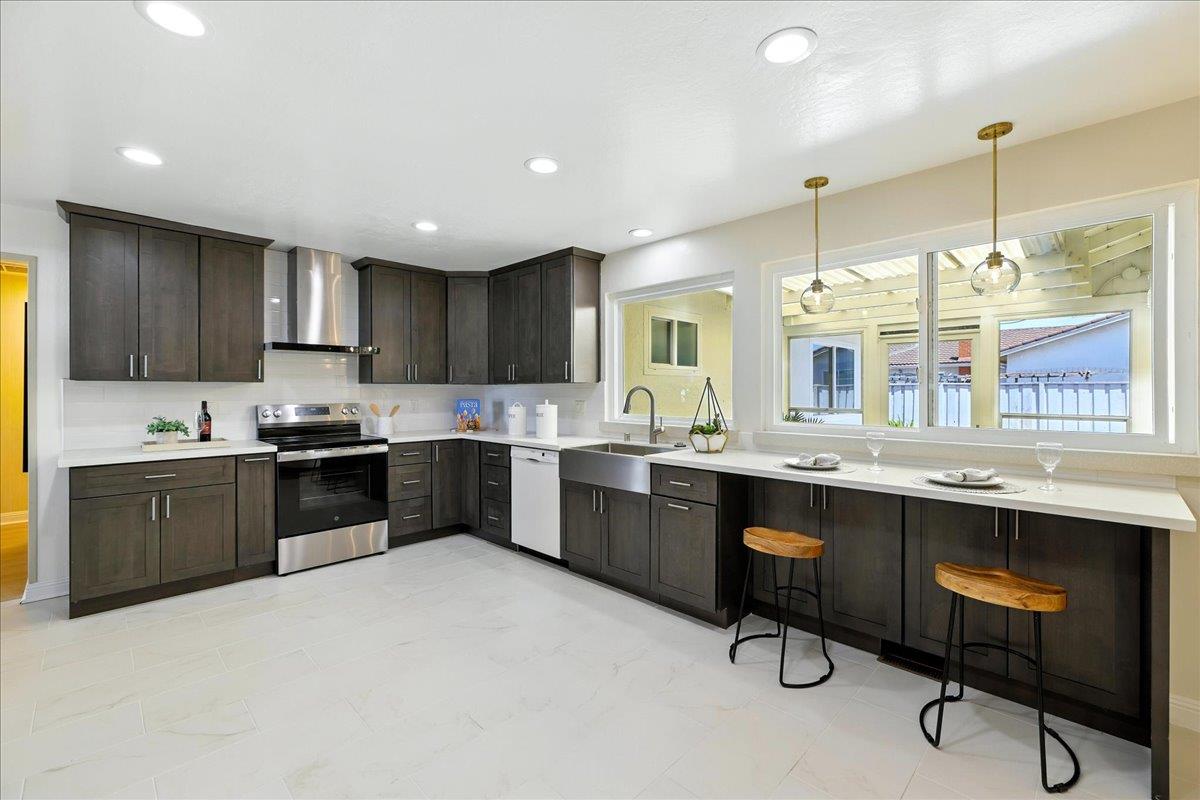 Detail Gallery Image 12 of 51 For 2574 Bing Ct, Union City,  CA 94587 - 4 Beds | 2 Baths