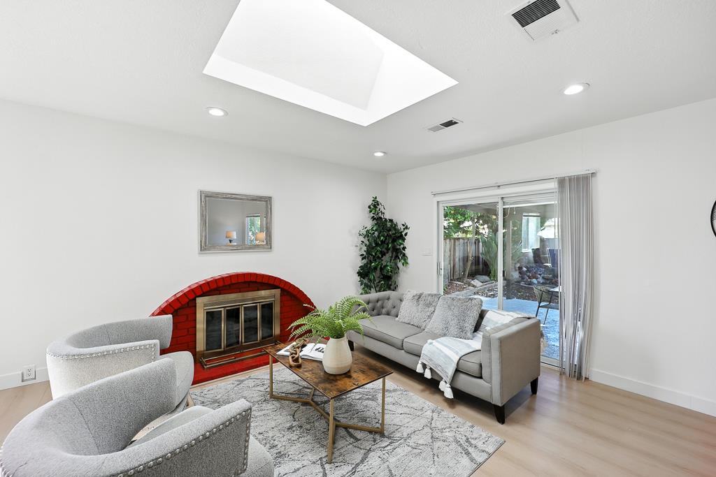 Detail Gallery Image 15 of 57 For 32461 Darlene Way, Union City,  CA 94587 - 4 Beds | 2 Baths