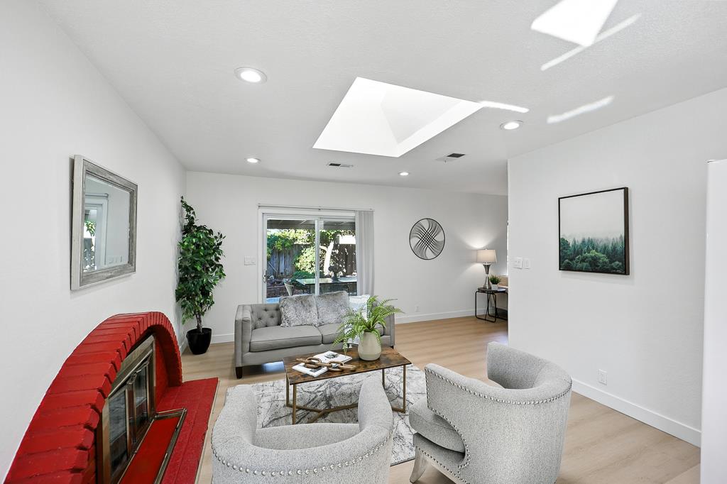 Detail Gallery Image 16 of 57 For 32461 Darlene Way, Union City,  CA 94587 - 4 Beds | 2 Baths