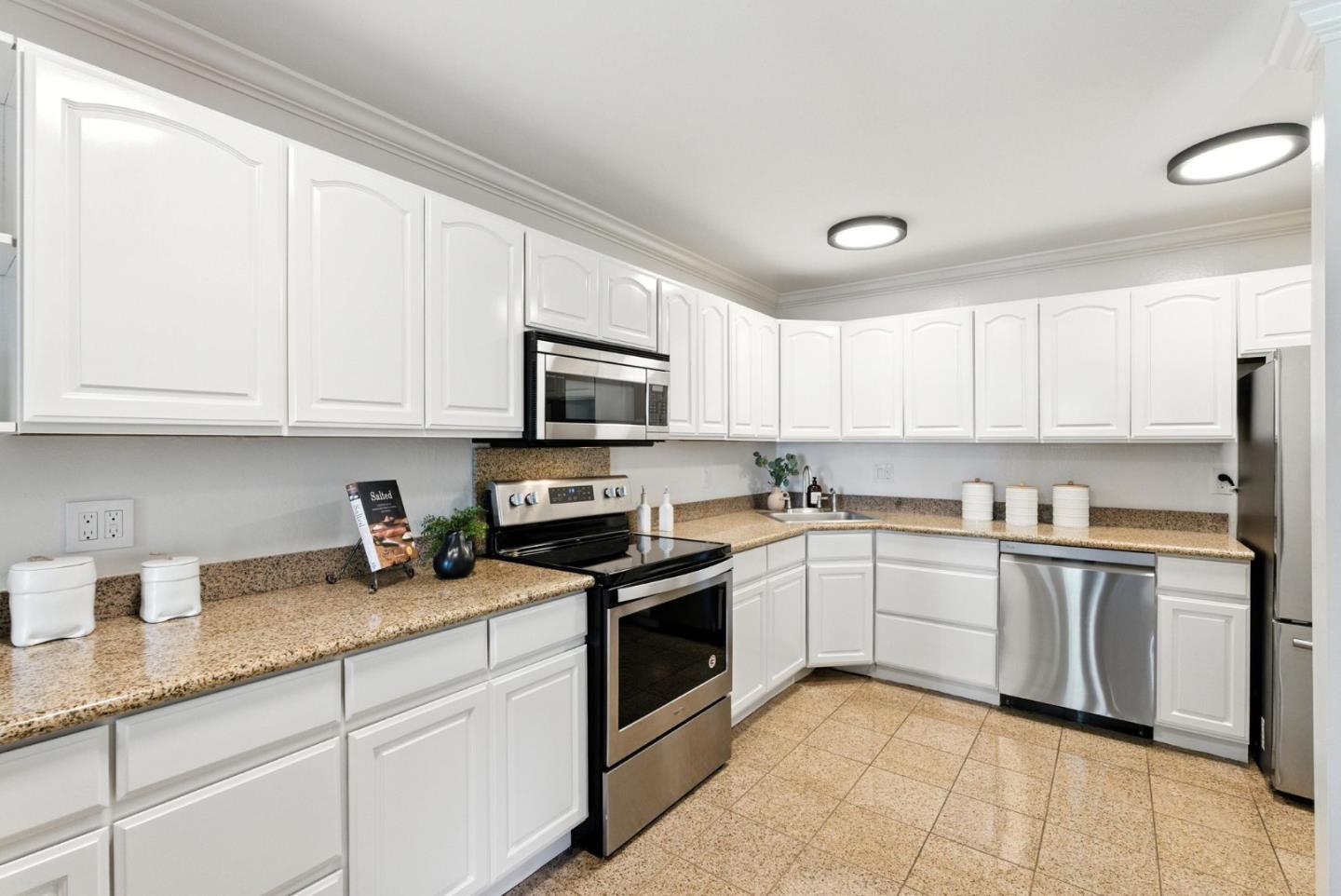 Detail Gallery Image 10 of 40 For 1061 Beach Park Blvd #103,  Foster City,  CA 94404 - 2 Beds | 2 Baths