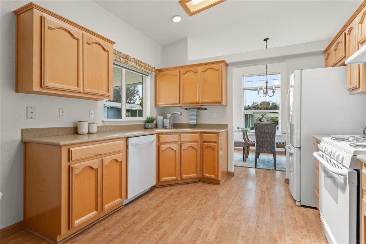 Detail Gallery Image 4 of 24 For 16 Primrose St #16,  Aptos,  CA 95003 - 3 Beds | 2 Baths