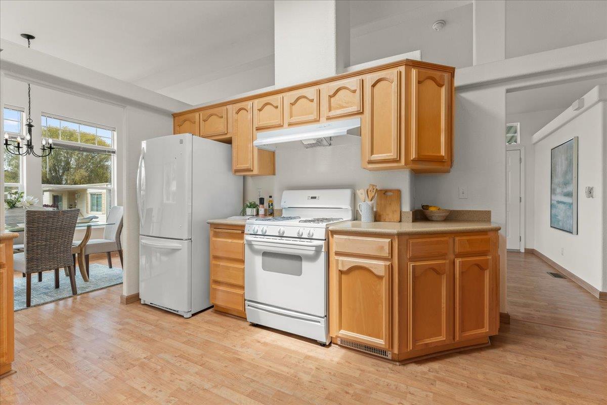 Detail Gallery Image 5 of 24 For 16 Primrose St #16,  Aptos,  CA 95003 - 3 Beds | 2 Baths