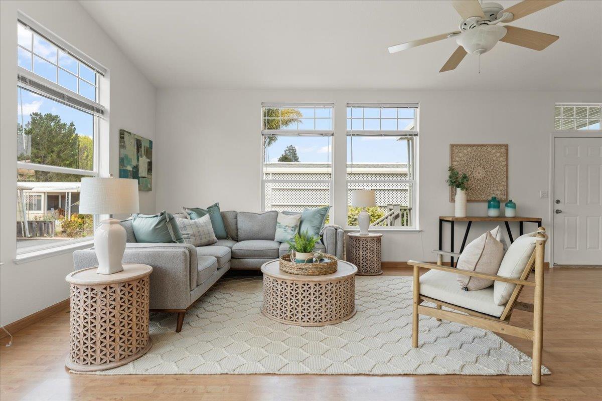 Detail Gallery Image 8 of 24 For 16 Primrose St #16,  Aptos,  CA 95003 - 3 Beds | 2 Baths