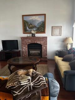 Detail Gallery Image 4 of 5 For 101 Citrus Ave, Los Banos,  CA 93635 - 3 Beds | 2 Baths