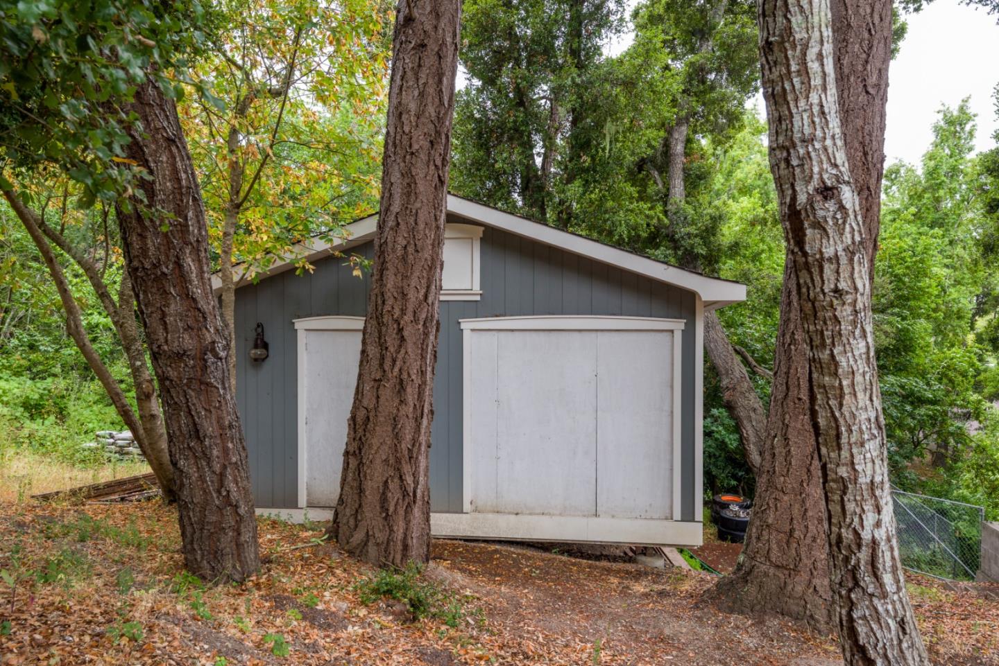 Detail Gallery Image 9 of 22 For 156 Sueno Camino, La Honda,  CA 94020 - 3 Beds | 2 Baths