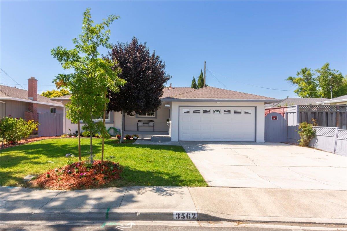 Detail Gallery Image 2 of 48 For 3562 Earl Dr, Santa Clara,  CA 95051 - 3 Beds | 2 Baths