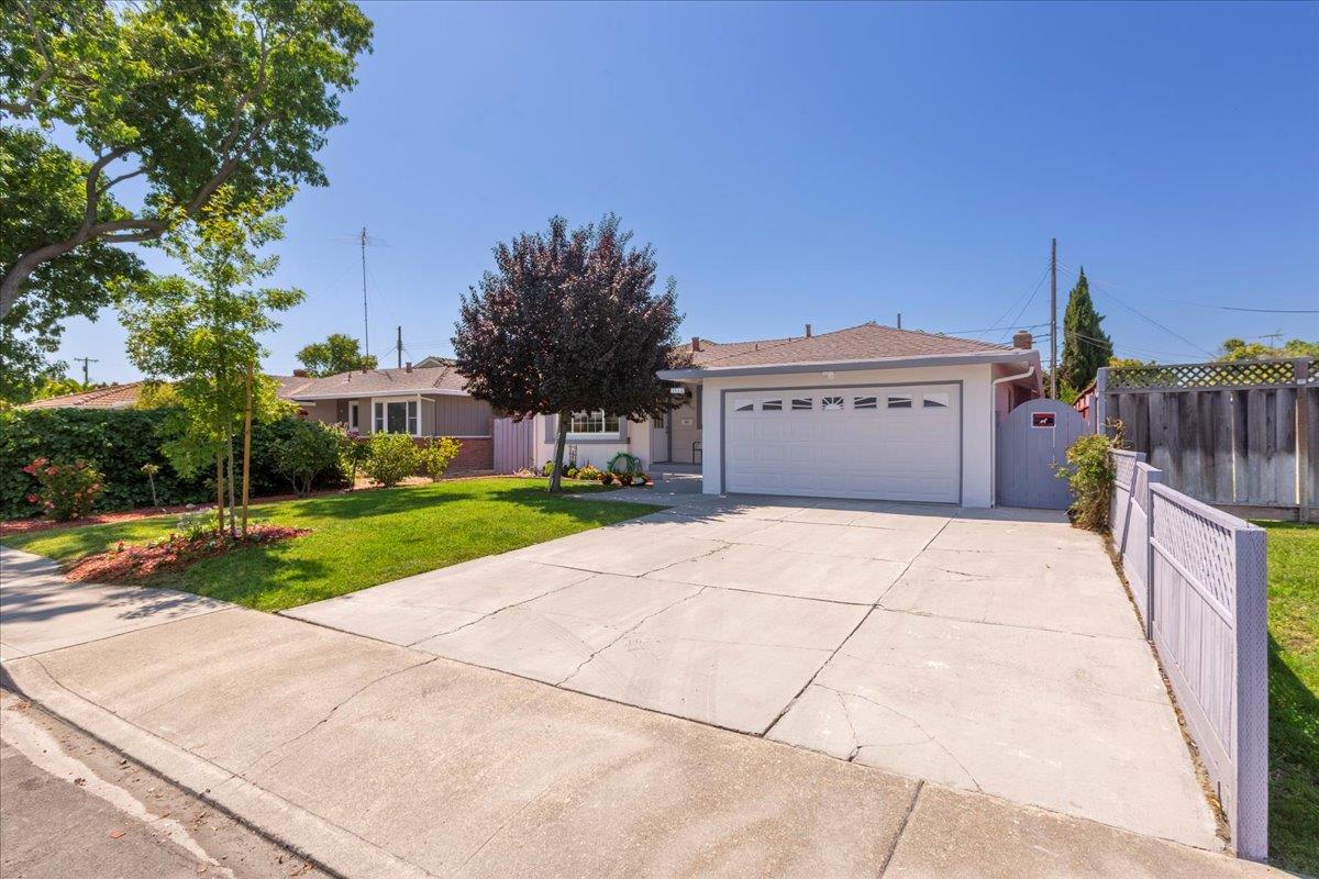 Detail Gallery Image 3 of 48 For 3562 Earl Dr, Santa Clara,  CA 95051 - 3 Beds | 2 Baths