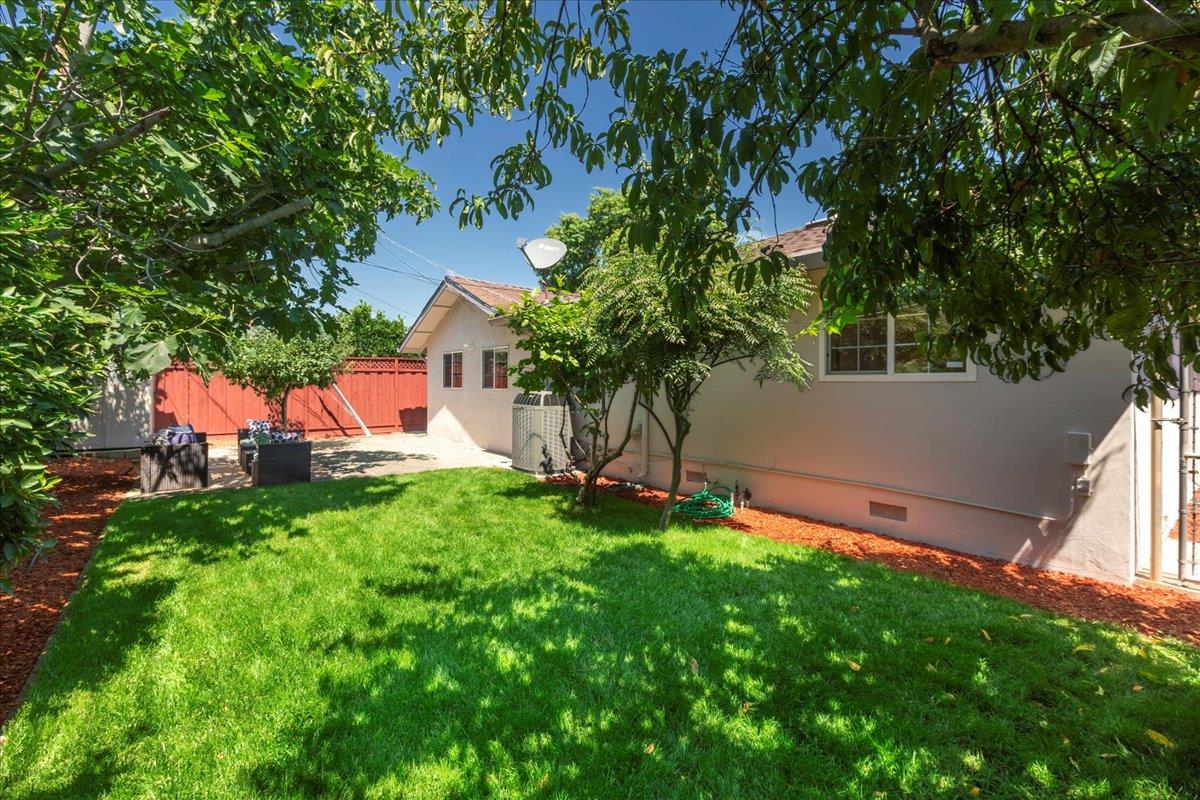 Detail Gallery Image 39 of 48 For 3562 Earl Dr, Santa Clara,  CA 95051 - 3 Beds | 2 Baths