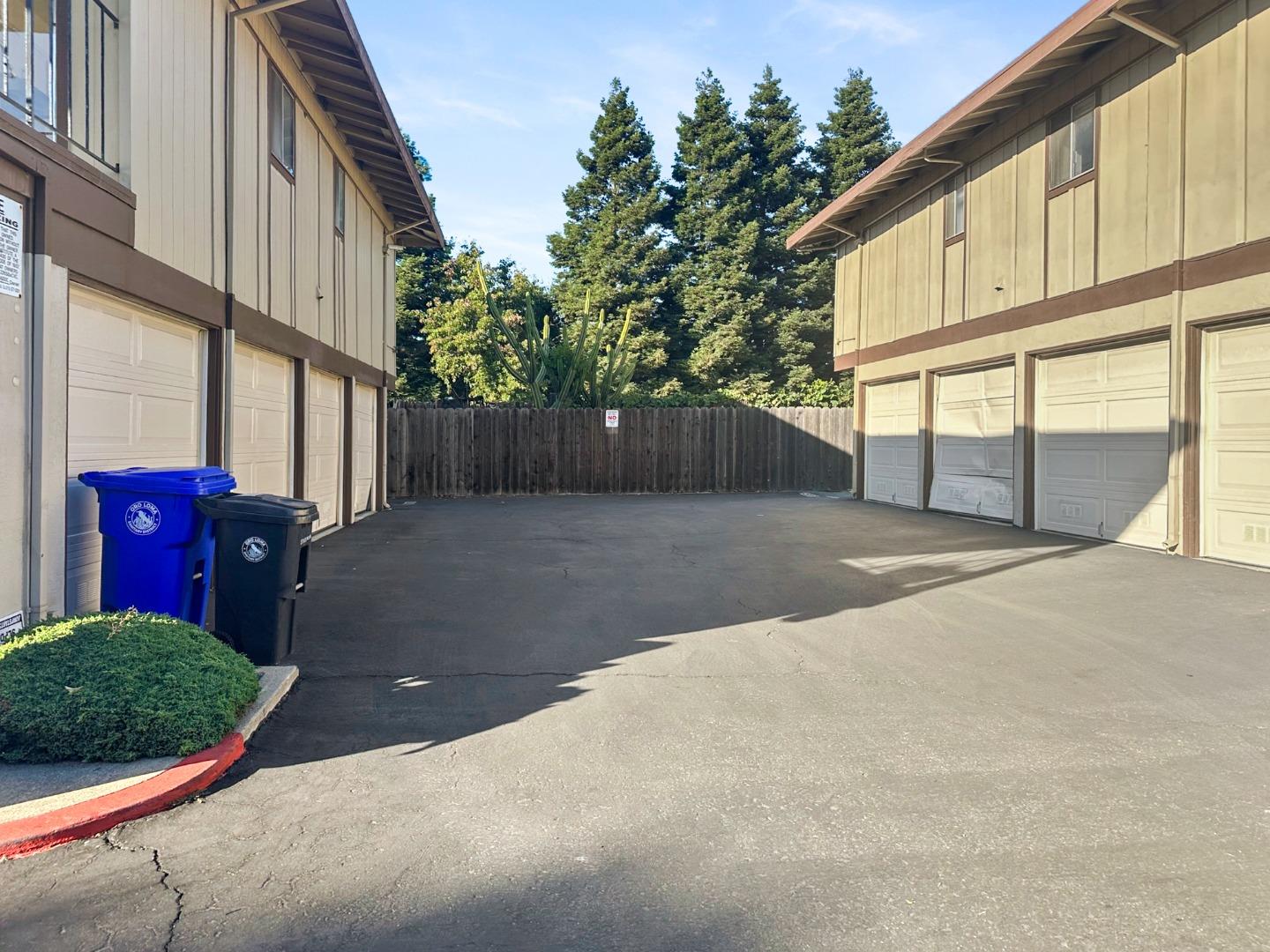 Detail Gallery Image 16 of 19 For 1201 147th Ave #D,  San Leandro,  CA 94578 - 2 Beds | 1/1 Baths