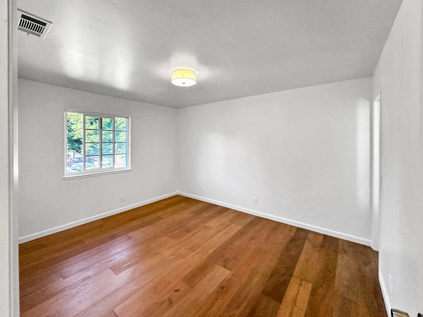 Detail Gallery Image 9 of 19 For 1201 147th Ave #D,  San Leandro,  CA 94578 - 2 Beds | 1/1 Baths