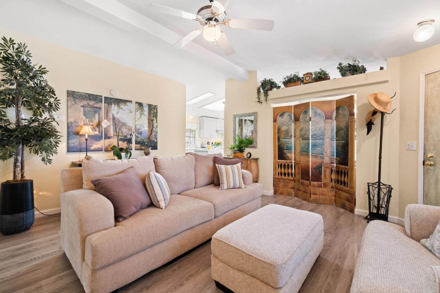 Detail Gallery Image 10 of 52 For 600 E Weddell Dr #126,  Sunnyvale,  CA 94089 - 3 Beds | 2 Baths
