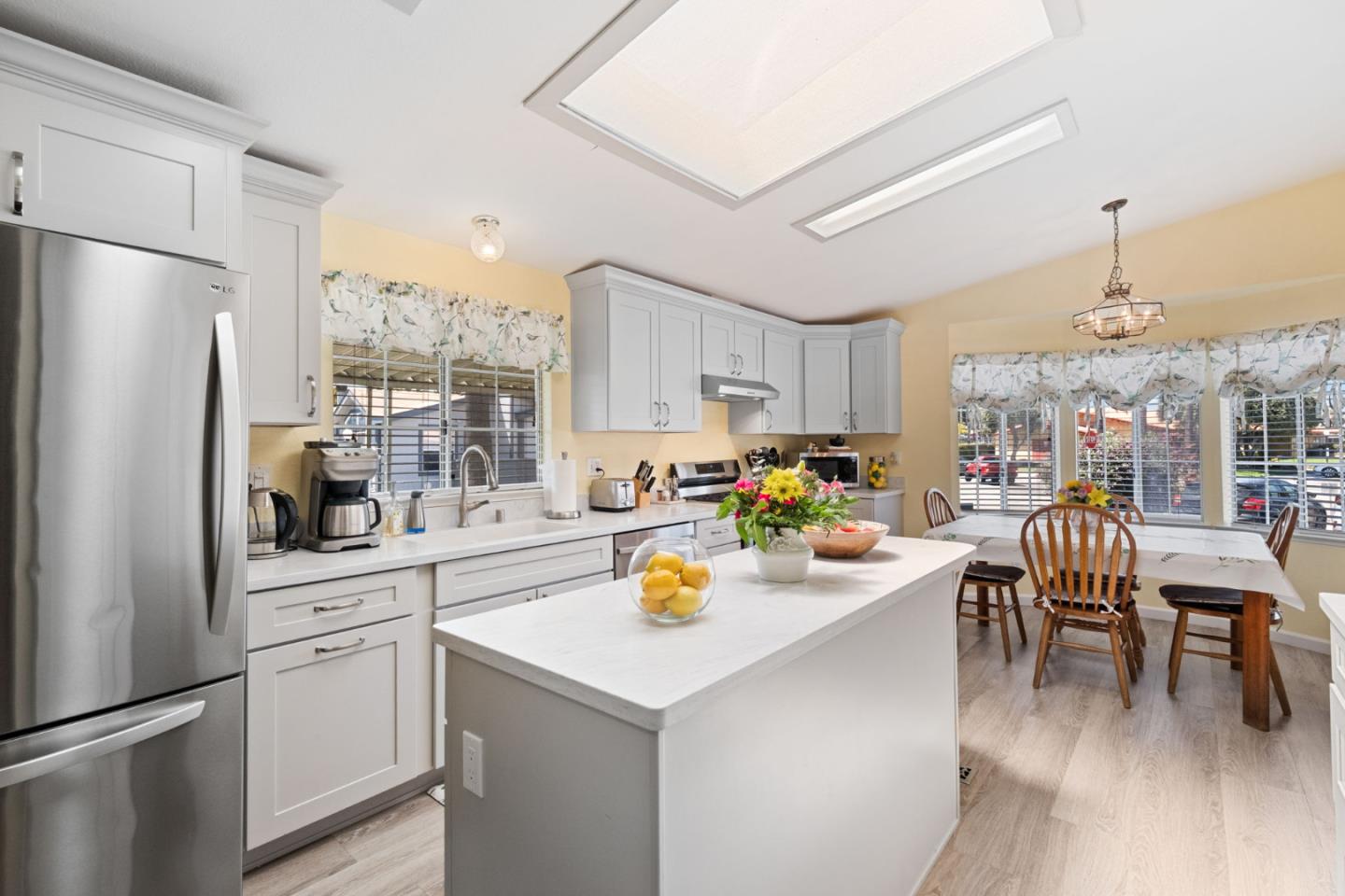 Detail Gallery Image 11 of 52 For 600 E Weddell Dr #126,  Sunnyvale,  CA 94089 - 3 Beds | 2 Baths