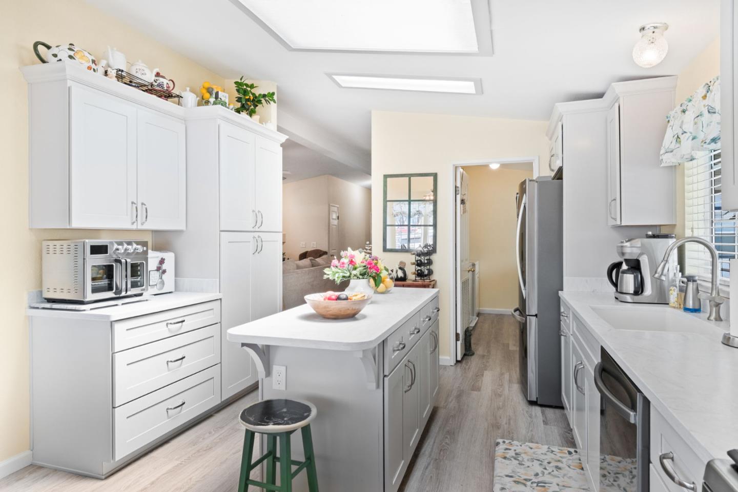 Detail Gallery Image 16 of 52 For 600 E Weddell Dr #126,  Sunnyvale,  CA 94089 - 3 Beds | 2 Baths
