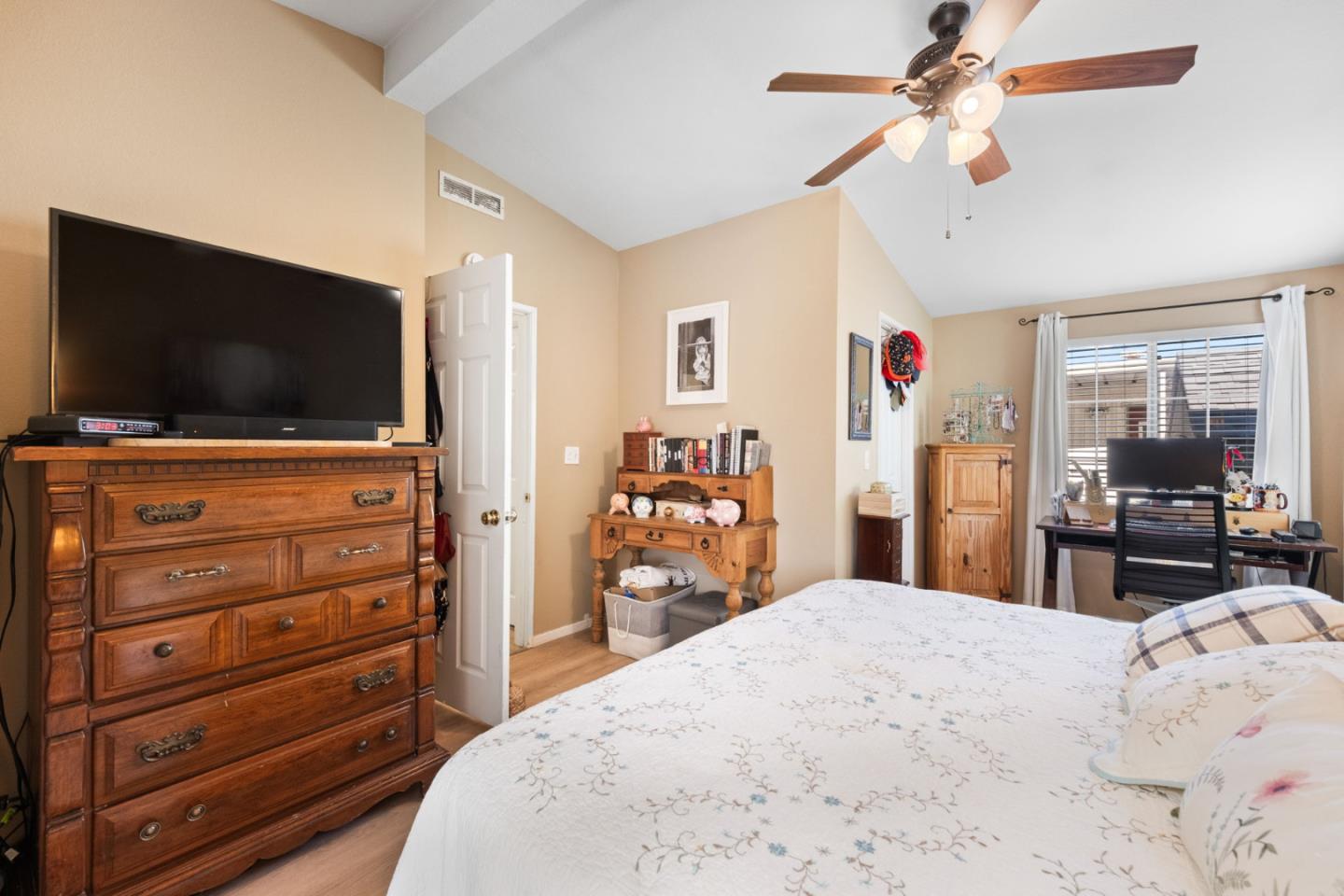 Detail Gallery Image 23 of 52 For 600 E Weddell Dr #126,  Sunnyvale,  CA 94089 - 3 Beds | 2 Baths