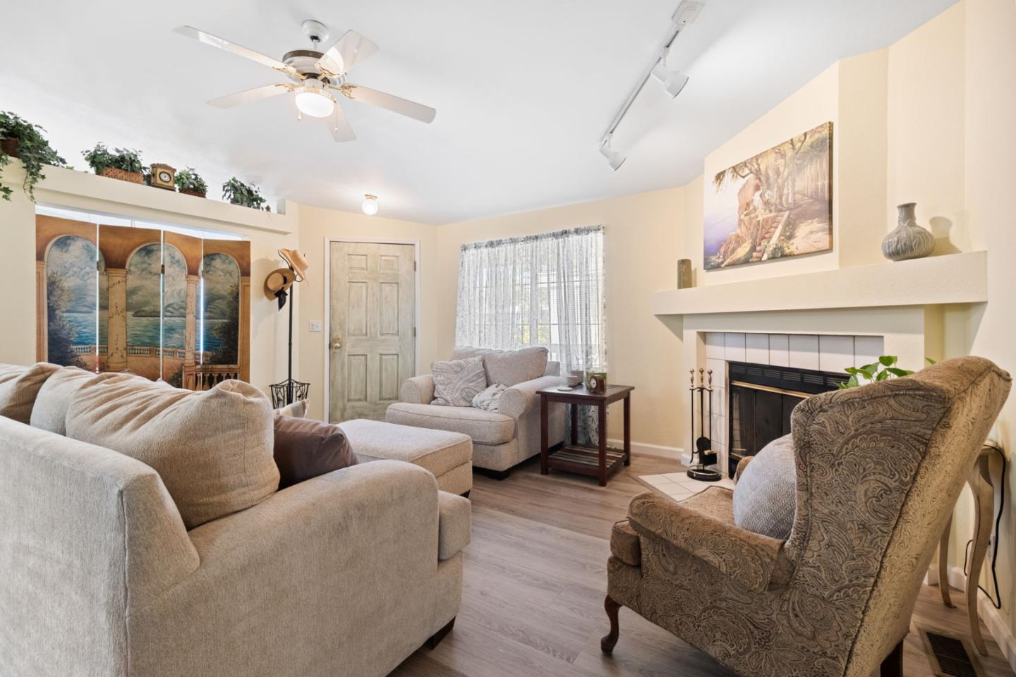 Detail Gallery Image 9 of 52 For 600 E Weddell Dr #126,  Sunnyvale,  CA 94089 - 3 Beds | 2 Baths