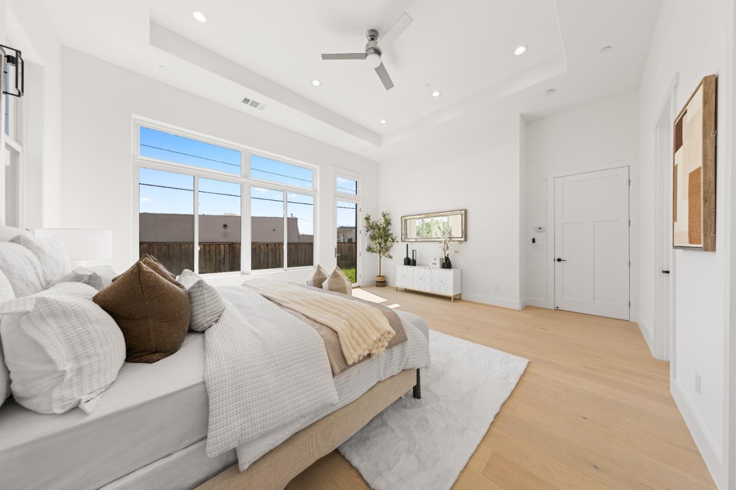Detail Gallery Image 21 of 41 For 1094 Windsor St, San Jose,  CA 95129 - 5 Beds | 4/1 Baths