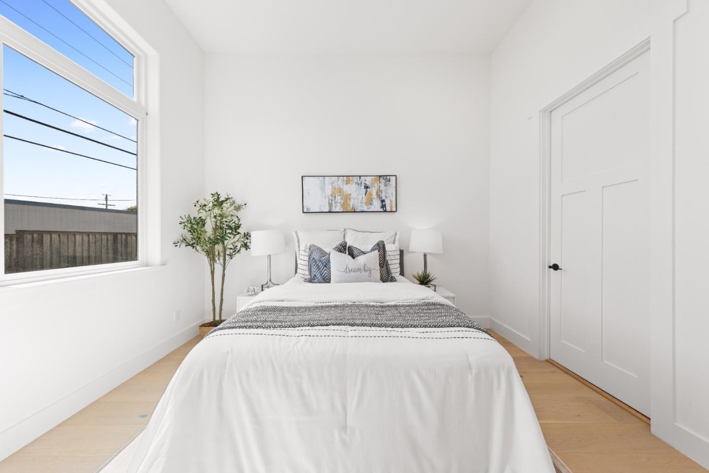 Detail Gallery Image 30 of 41 For 1094 Windsor St, San Jose,  CA 95129 - 5 Beds | 4/1 Baths