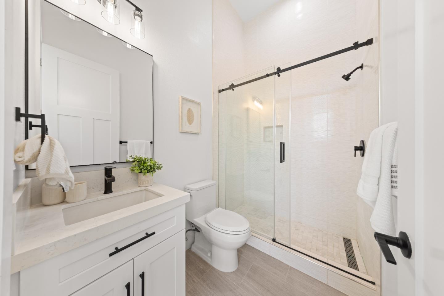 Detail Gallery Image 34 of 41 For 1094 Windsor St, San Jose,  CA 95129 - 5 Beds | 4/1 Baths