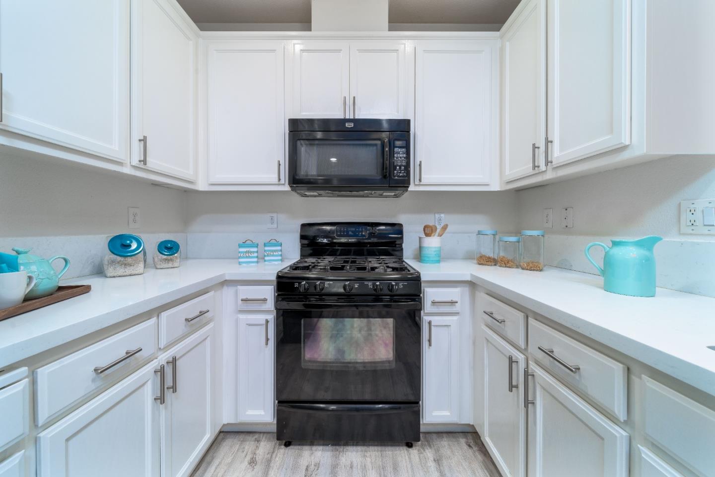 Detail Gallery Image 10 of 30 For 6360 Forget Me Not, Livermore,  CA 94551 - 3 Beds | 2/1 Baths