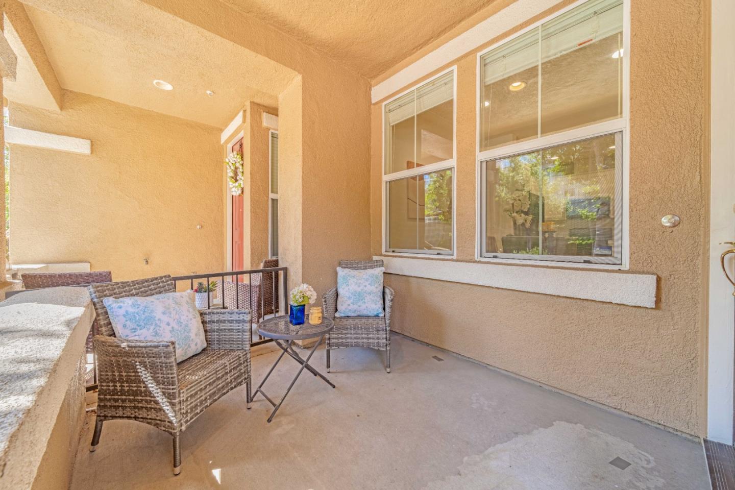 Detail Gallery Image 3 of 30 For 6360 Forget Me Not, Livermore,  CA 94551 - 3 Beds | 2/1 Baths