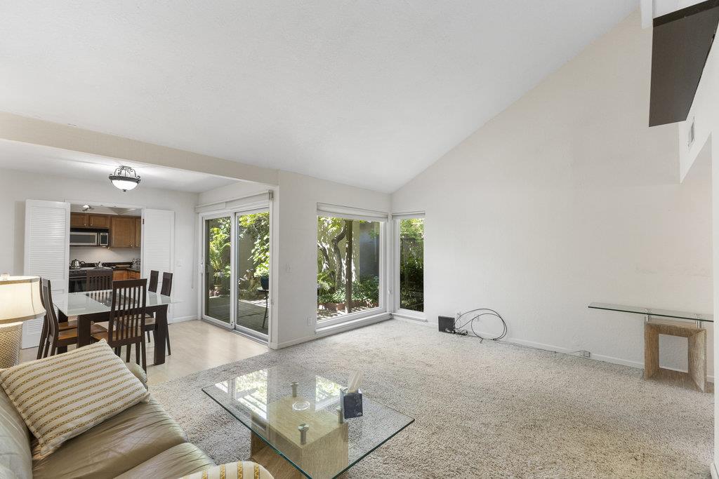 Detail Gallery Image 14 of 68 For 102 Escobar Ave, Los Gatos,  CA 95032 - 2 Beds | 2 Baths
